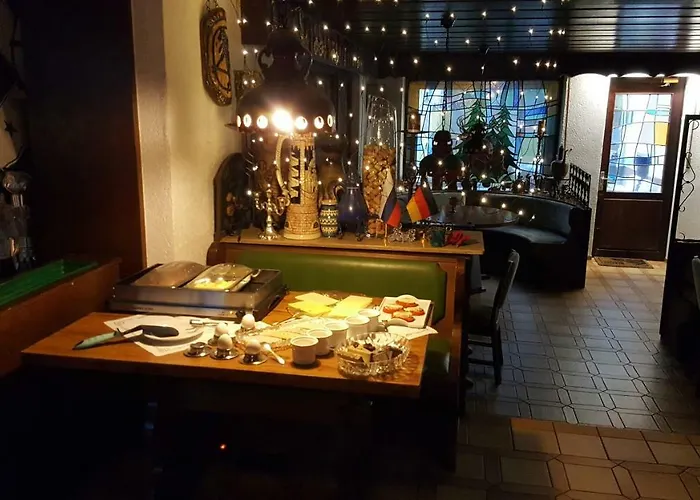 Black Bear Bikers Pub-Hotel