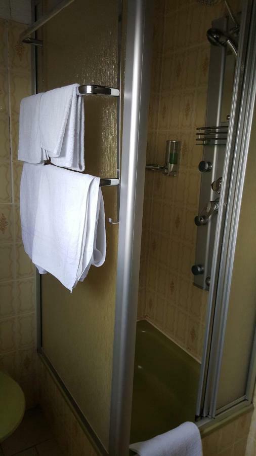 Black Bear Bikers Pub-hotel 3*