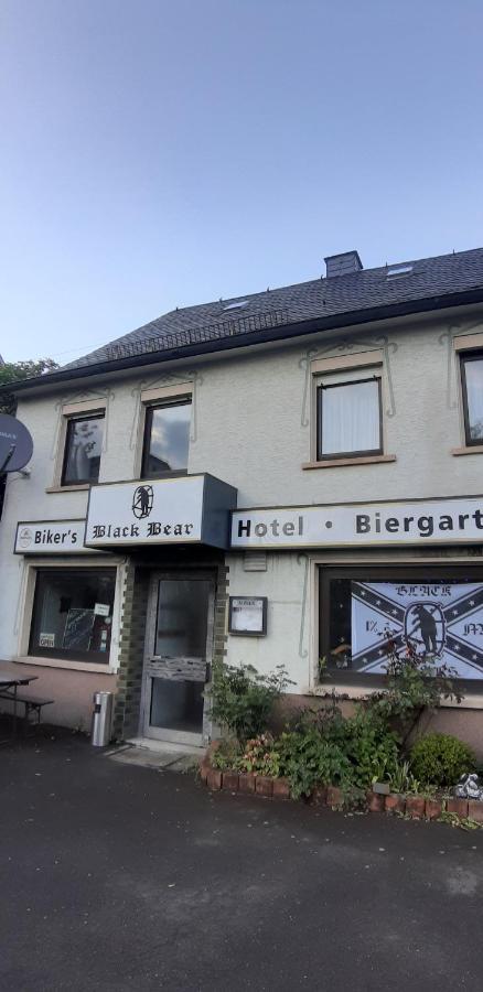 Black Bear Bikers Pub-hotel 3*